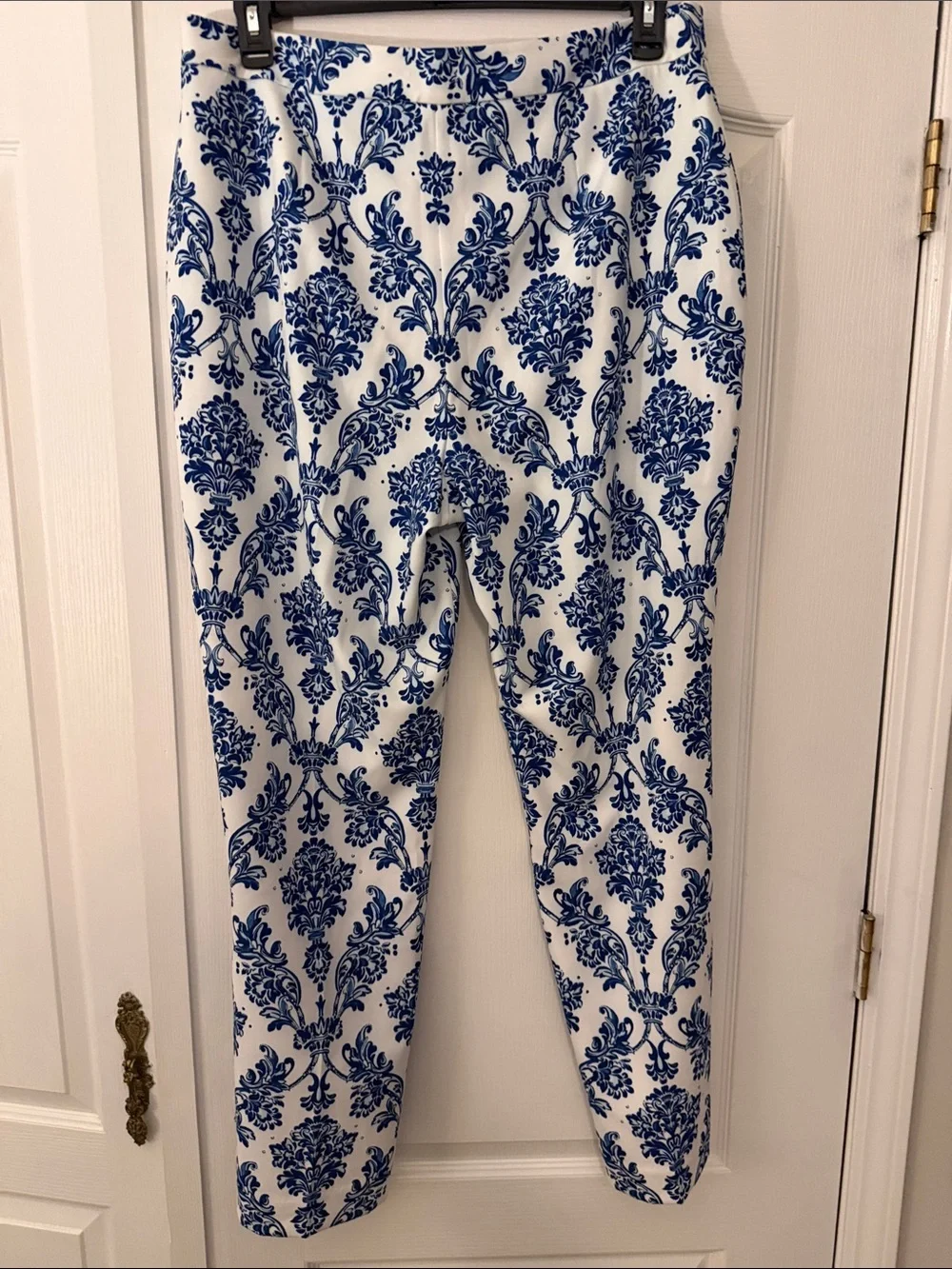 Elie Tahari Runway Collection Blue and White Damask Print Pants. Size 16 NWT - Picture 6 of 6